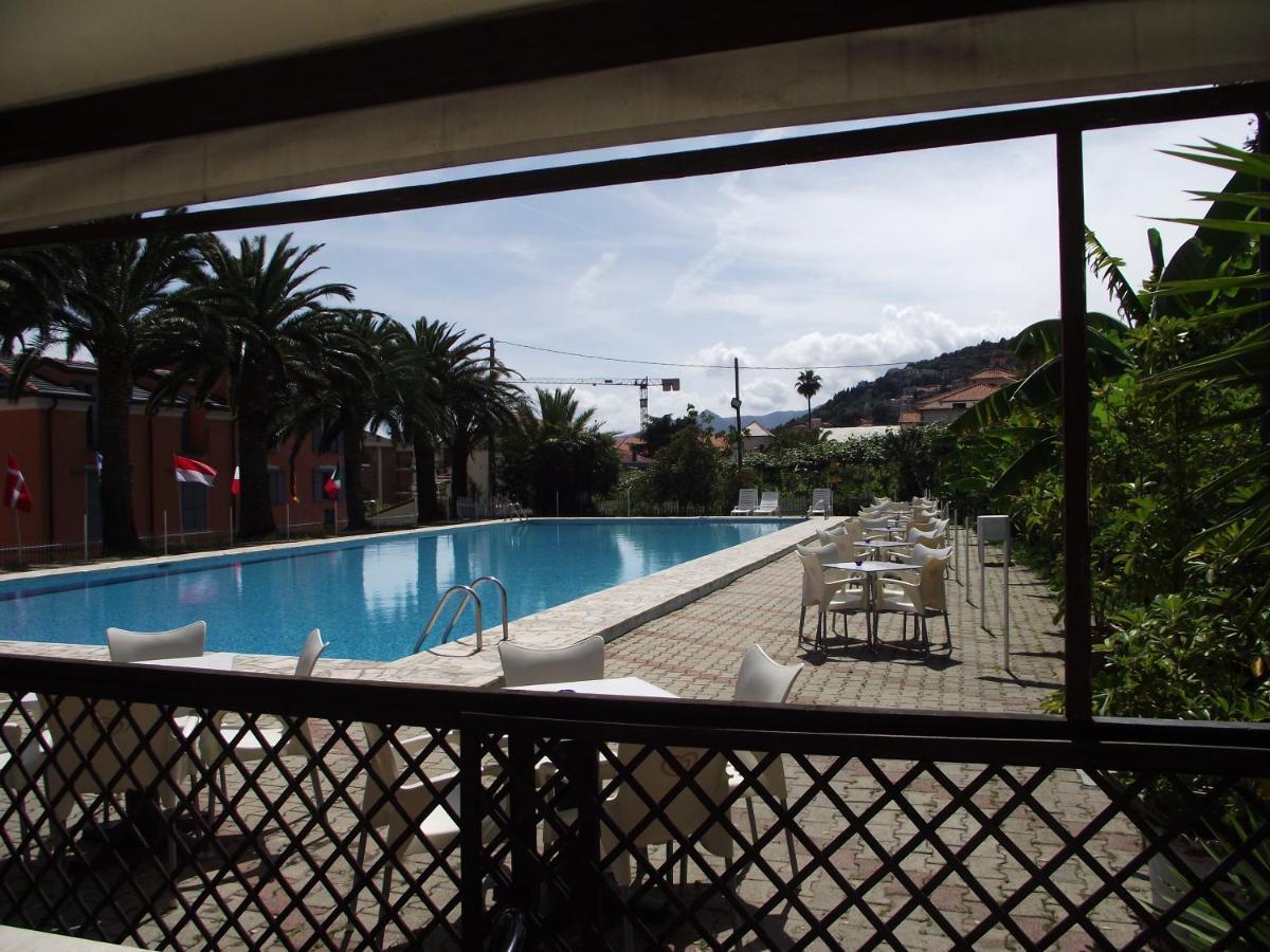 Bike And Breakfast Apartments Pietra Ligure Exteriér fotografie